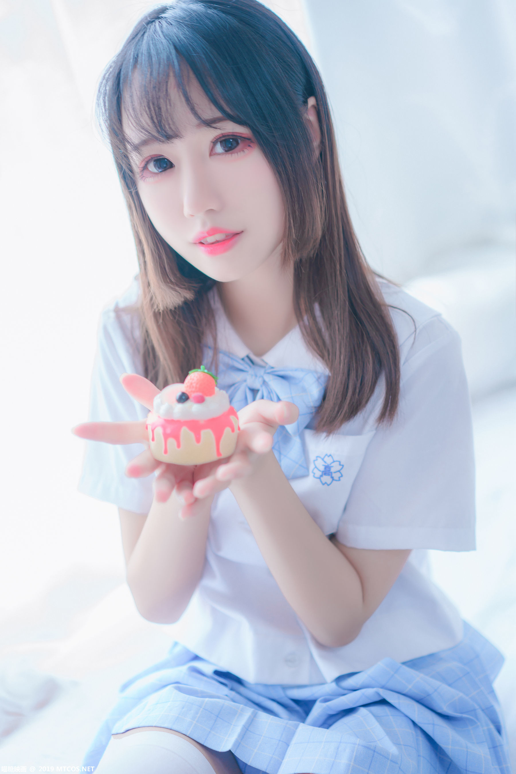 动漫博主猫君君MaoJun 蓝白梦幻少女